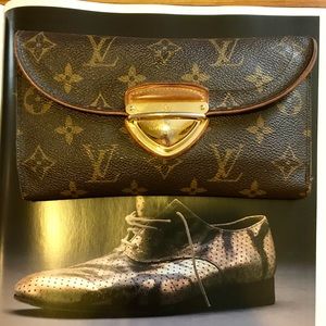 Authentic Louis Vuitton Monogram Canvas Wallet